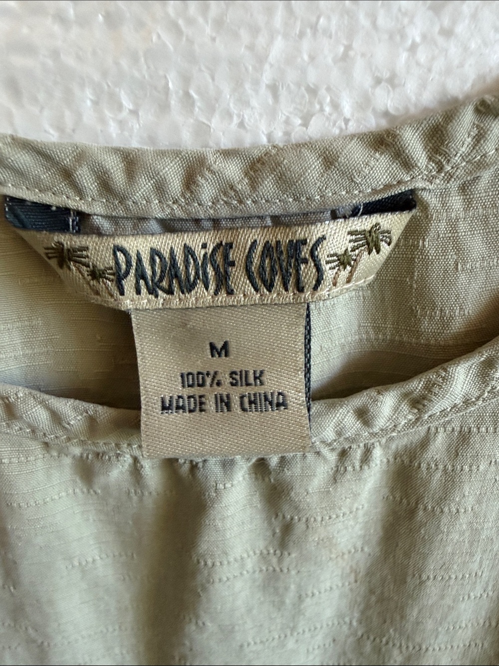 Paradise Coves 100% Silk Tank Blouse M 90s Minimalist Olive Coastal Luxury Top - Picture 2 of 8